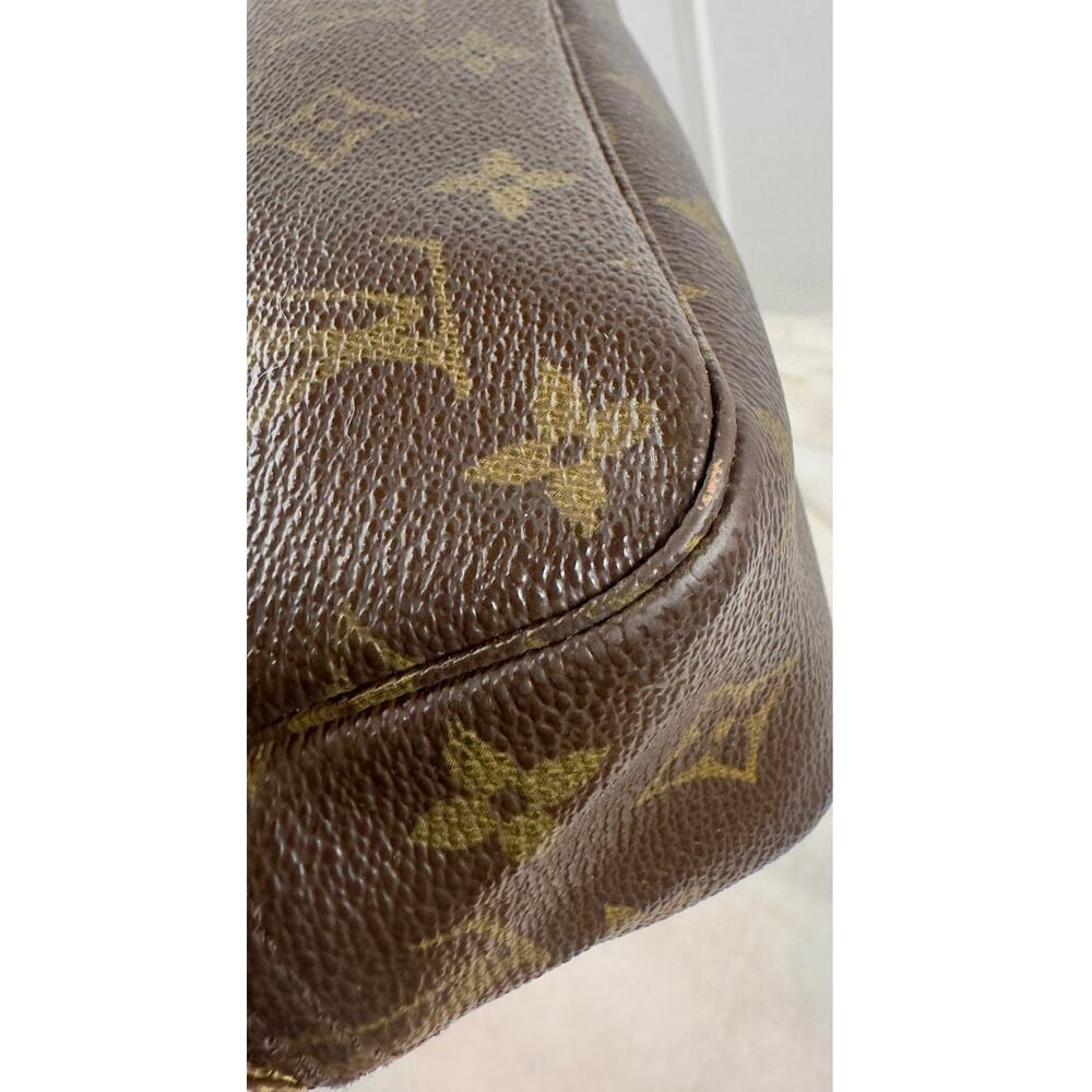 Louis Vuitton Monogram Toiletry Pouch 19 Cosmetic Bag w/ Box - Picture 8 of 16